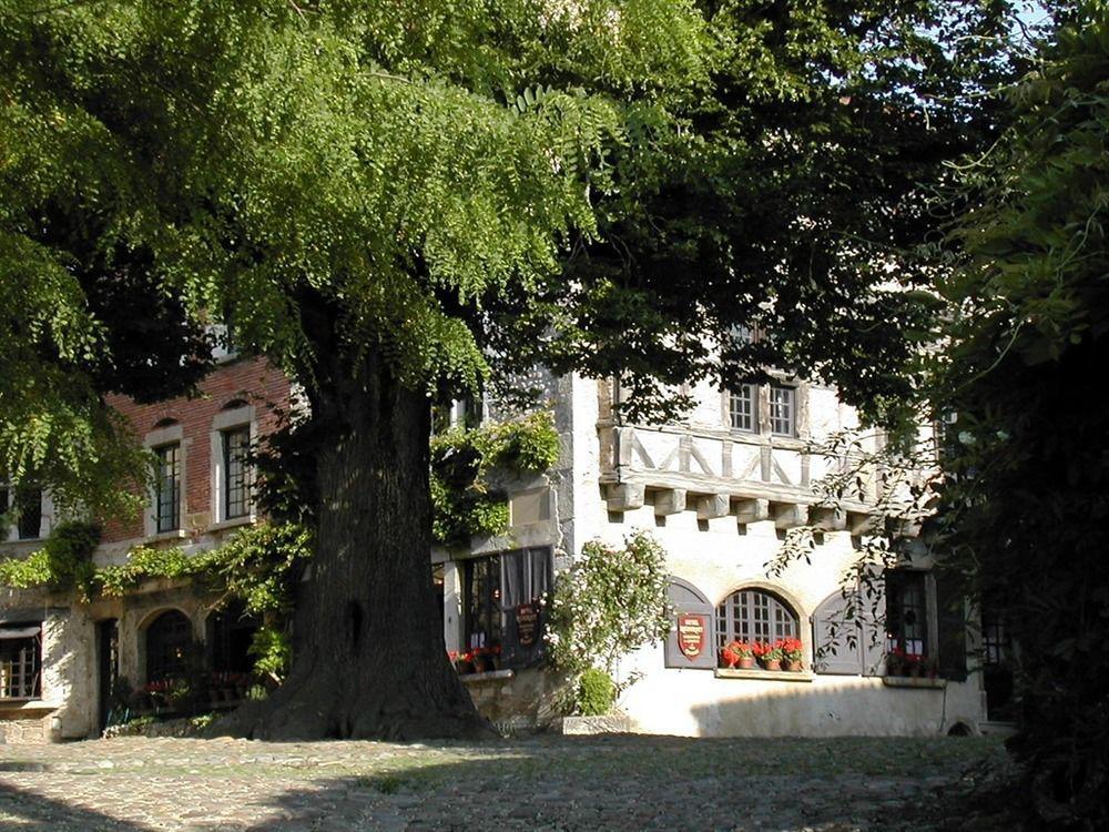 Hostellerie Du Vieux Pérouges Exterior foto
