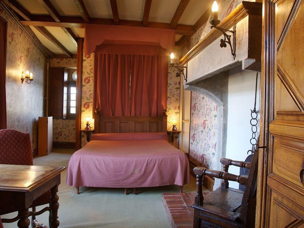 Hostellerie Du Vieux Pérouges Exterior foto